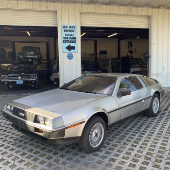 81 Delorean